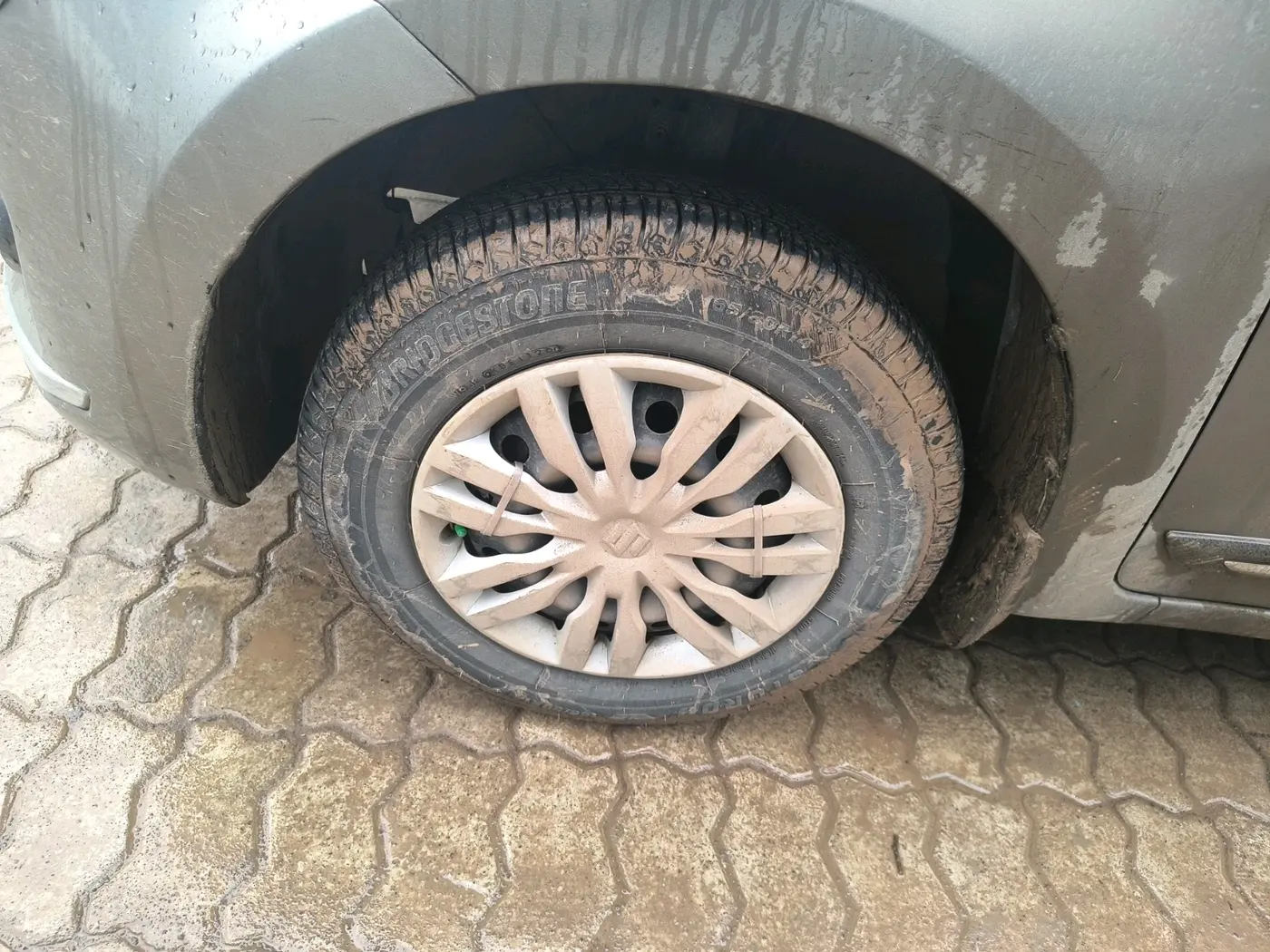 2018 Maruti Dzire VXI, CNG, Manual, 82,256 km, tyre