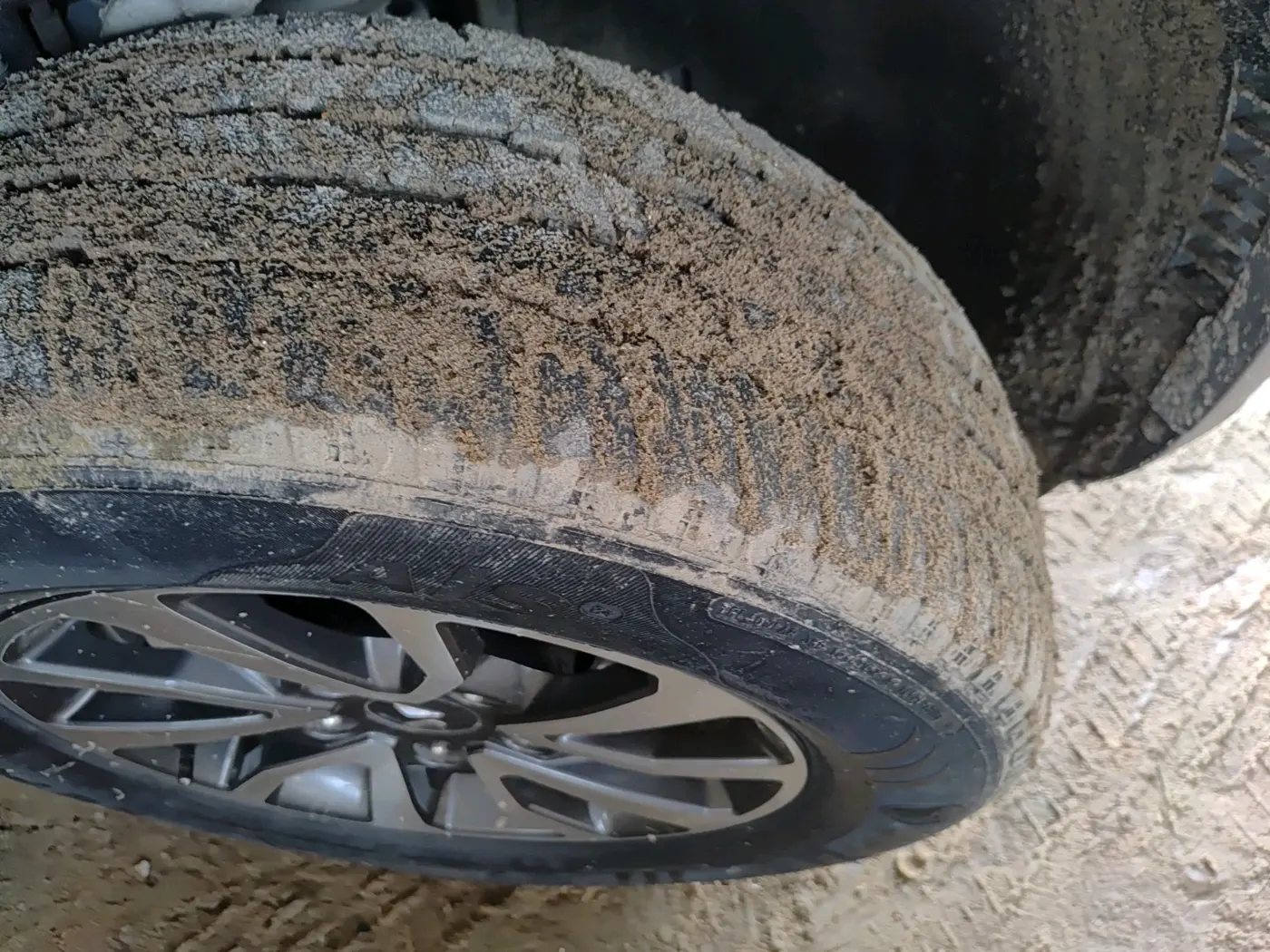 2022 Mahindra SCORPIO-N Z8 L PETROL AT 7 STR, Petrol, Automatic, 18,485 km, tyre