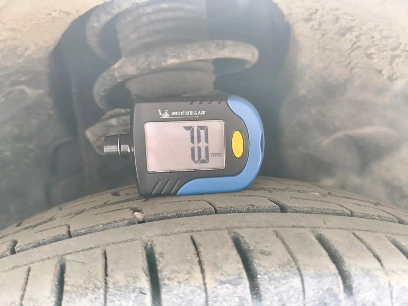 2018 Tata Tiago XT PETROL, CNG, Manual, 1,29,714 km, tyre
