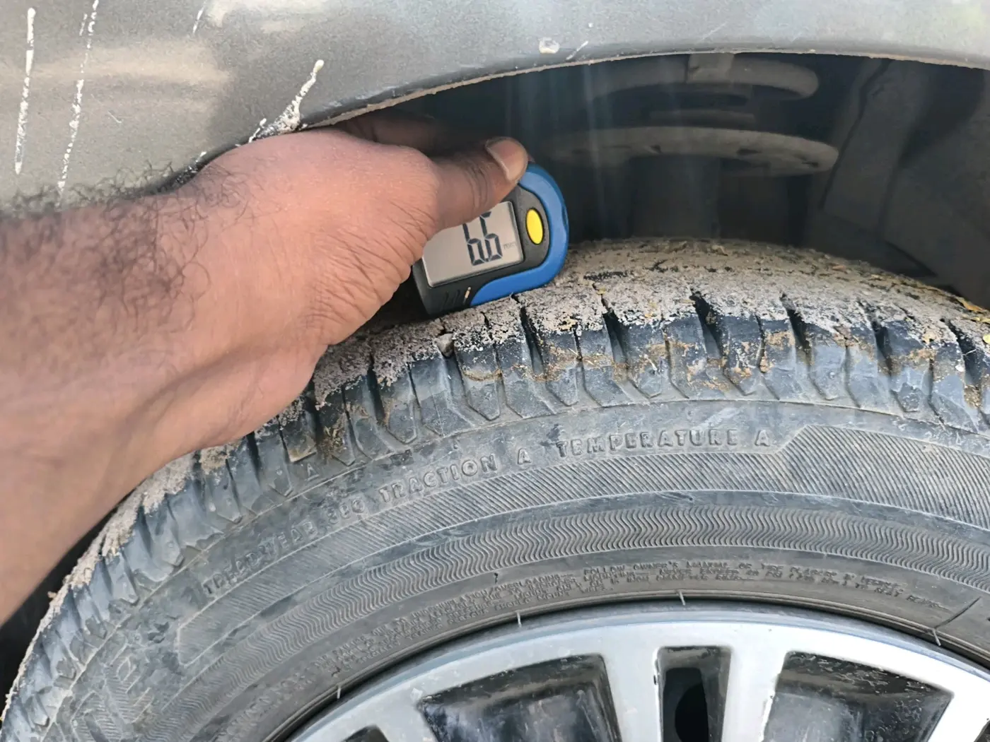 2023 Maruti Ertiga   VXI (O) CNG, CNG, Manual, 29,611 km, tyre