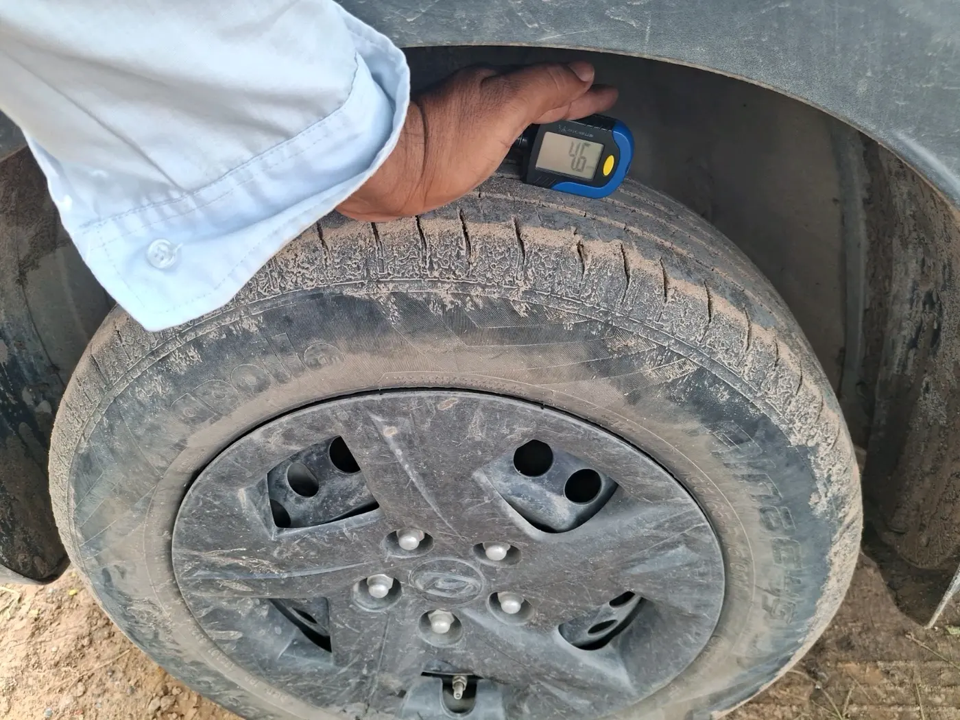 2025 Hyundai VENUE S 1.2, Petrol, Manual, 32,414 km, tyre