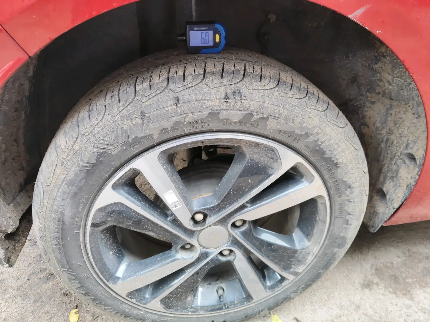 2022 Tata ALTROZ XZ PLUS PETROL, Petrol, Manual, 14,902 km, tyre