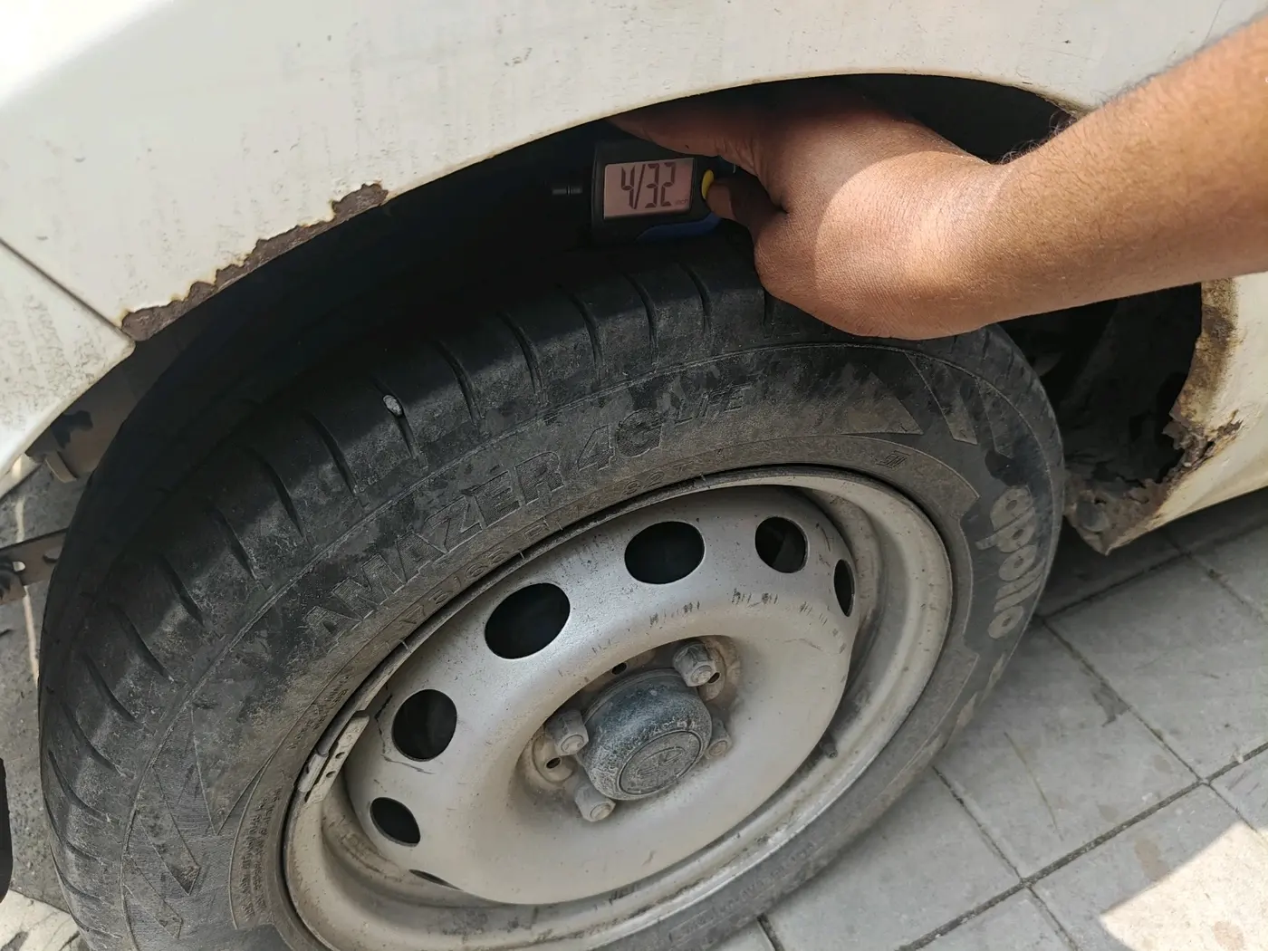 2022 Tata Tiago XM CNG, CNG, Manual, 73,347 km, tyre