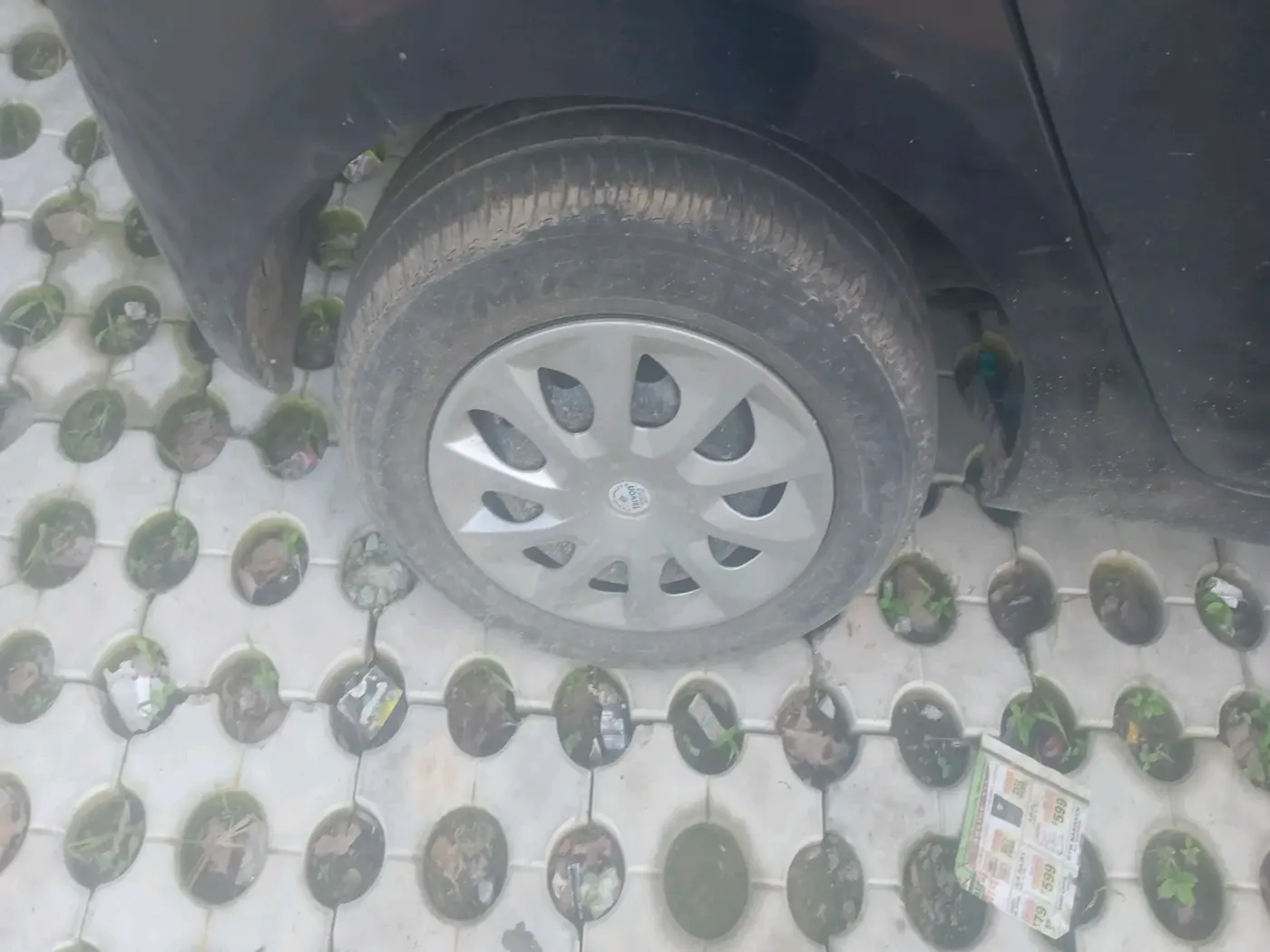2022 Tata Tiago XT CNG, CNG, Manual, 80,353 km, tyre