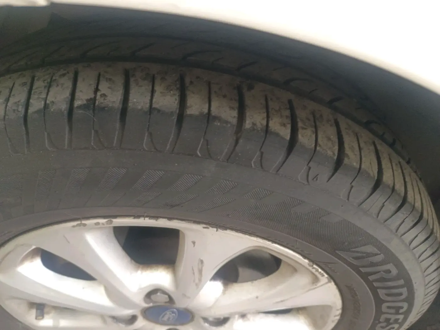 2011 Ford Figo TITANIUM 1.4 DIESEL, Diesel, Manual, 1,06,170 km, tyre
