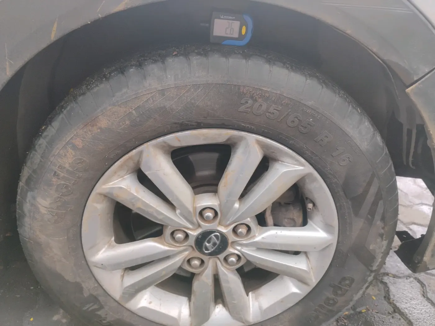 2015 Hyundai Creta S 1.6 PETROL, Petrol, Manual, 1,41,308 km, tyre