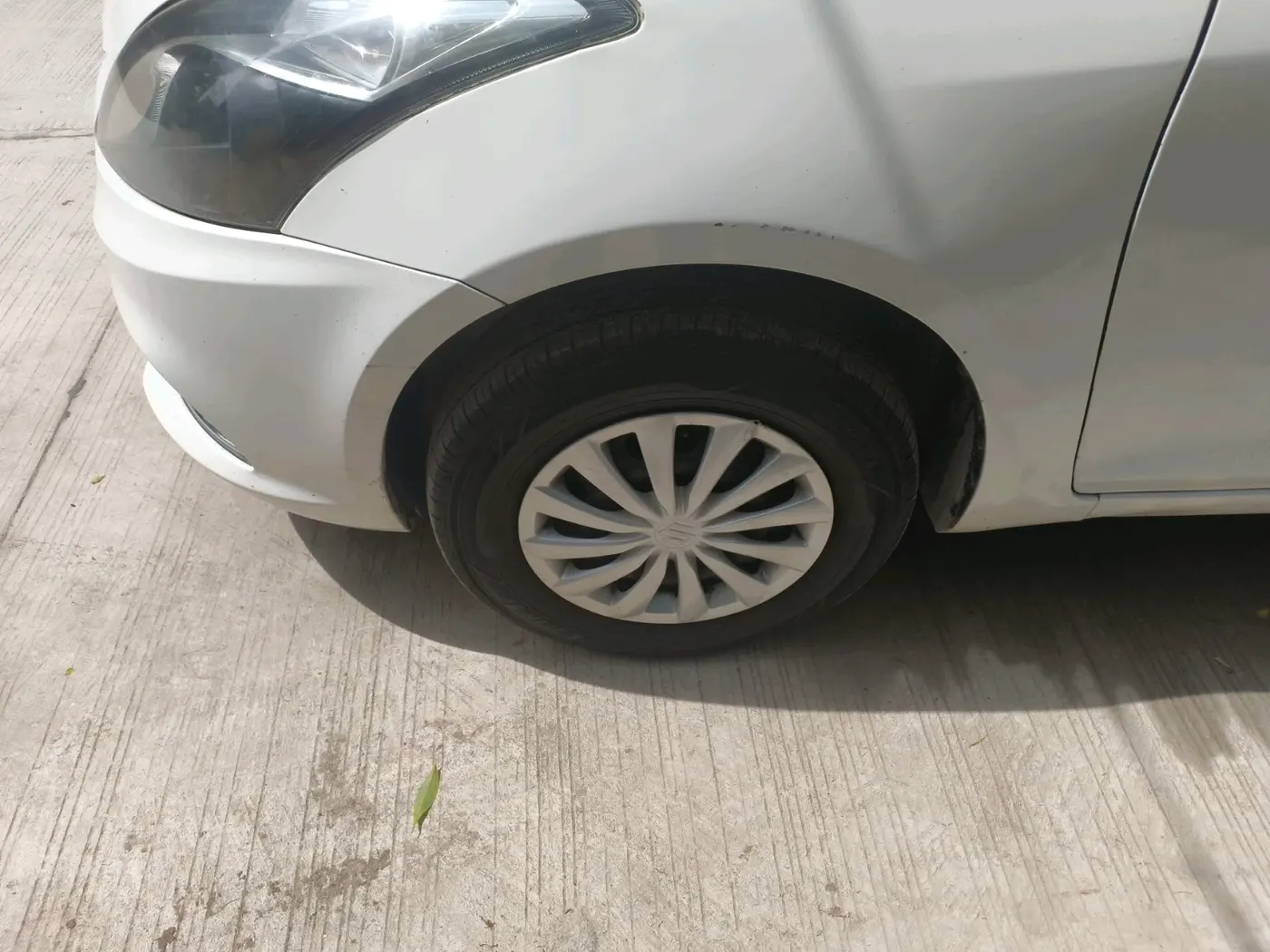 2015 Maruti Swift Dzire VDI, Diesel, Manual, 1,47,384 km, tyre