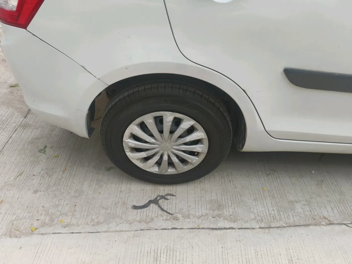2015 Maruti Swift Dzire VDI, Diesel, Manual, 1,47,384 km, tyre