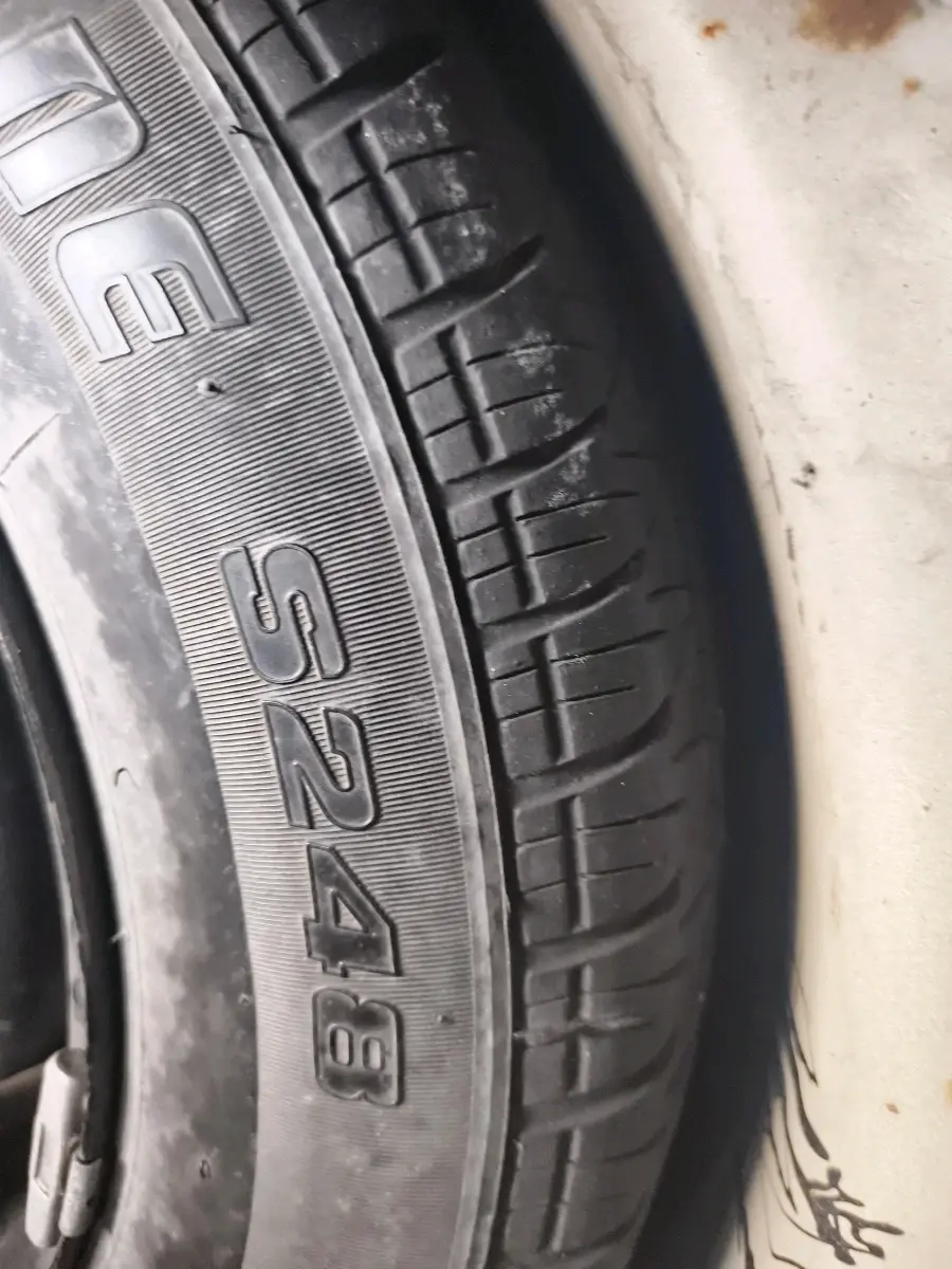 2011 Maruti Ritz VXI, Petrol, Manual, 1,70,522 km, tyre