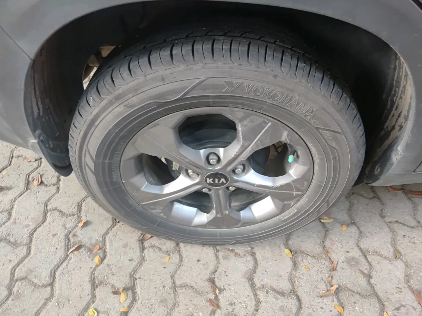 2020 KIA SELTOS HTK PLUS 1.5, Petrol, Manual, 1,56,566 km, tyre