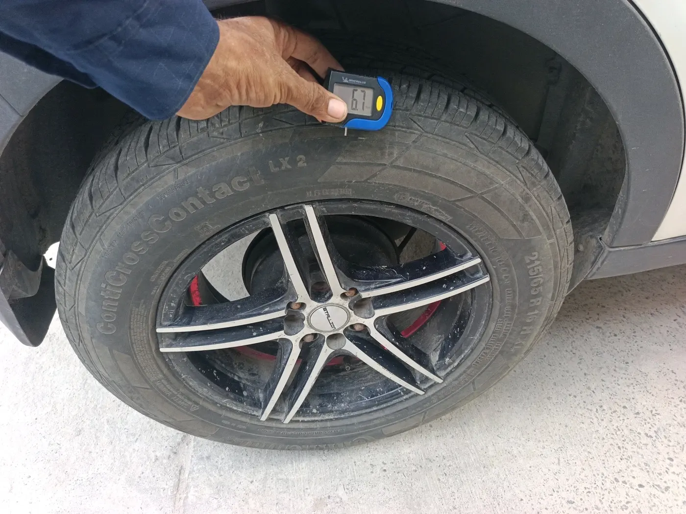 2018 Tata NEXON XMA DIESEL, Diesel, Automatic, 1,33,124 km, tyre
