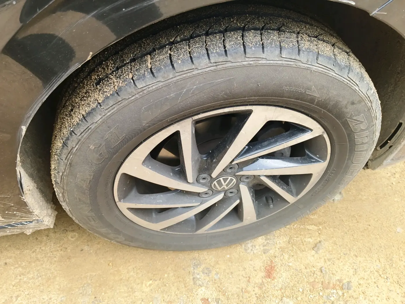 2023 Volkswagen VIRTUS TOPLINE TSI 1.0 MT, Petrol, Manual, 75,431 km, tyre
