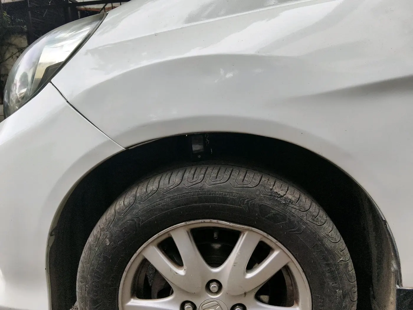 2017 Honda Brio VX AT, Petrol, Automatic, 41,278 km, tyre