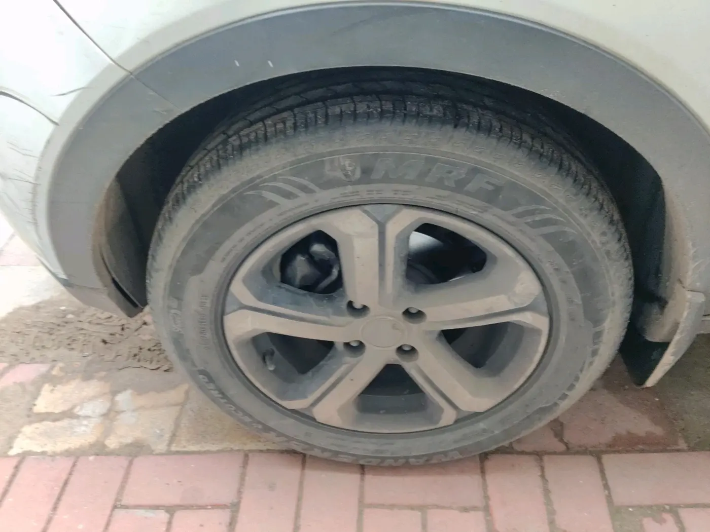 2021 Tata NEXON XZA PLUS (O) PETROL, CNG, Automatic, 79,214 km, tyre