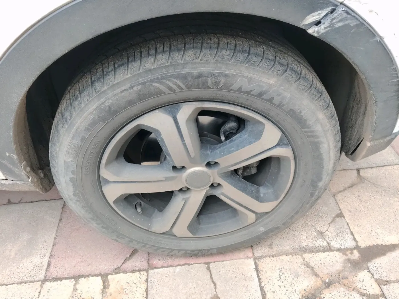 2021 Tata NEXON XZA PLUS (O) PETROL, CNG, Automatic, 79,214 km, tyre