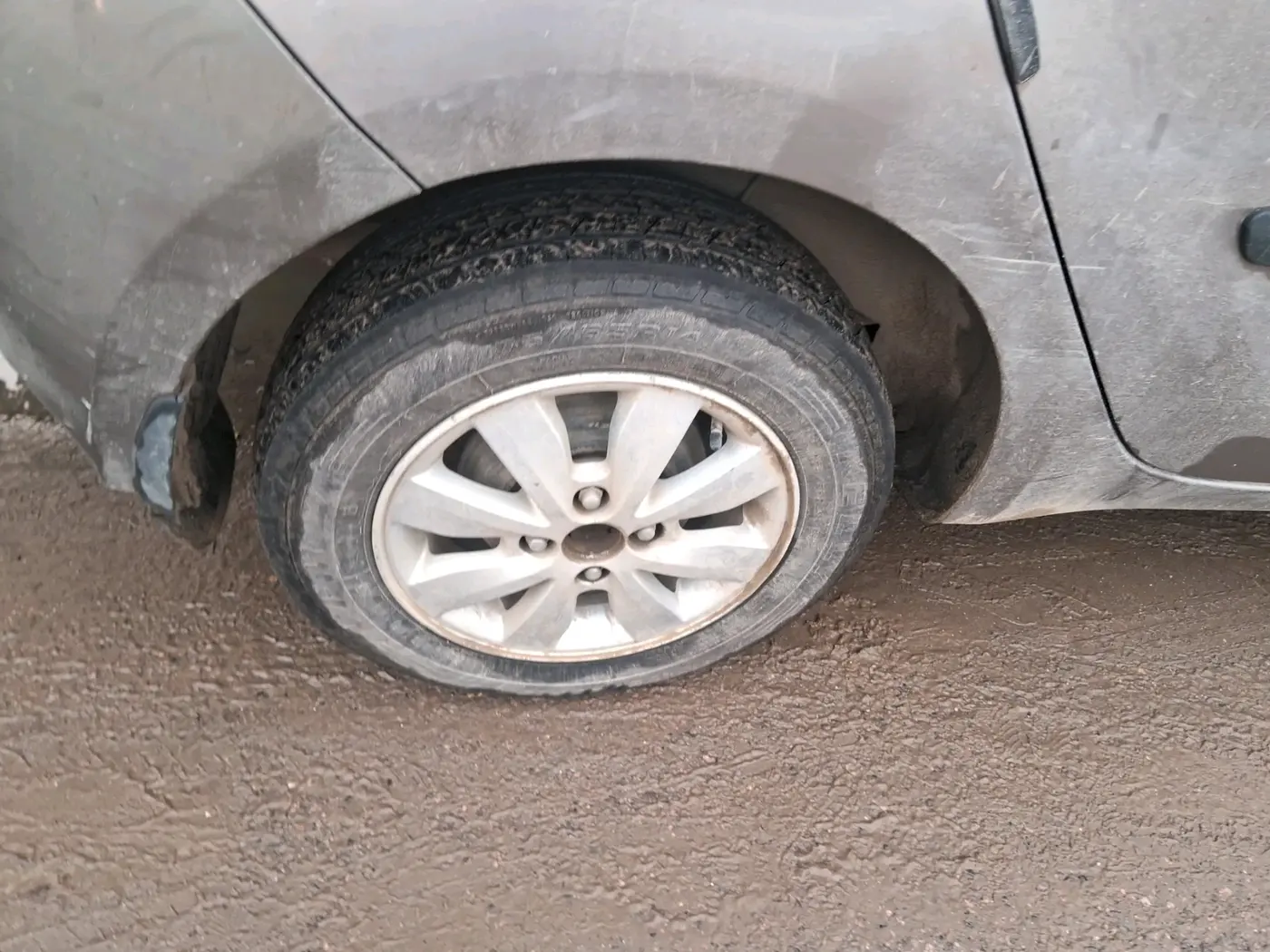 2012 Hyundai i20 SPORTZ 1.2, Petrol, Manual, 95,012 km, tyre