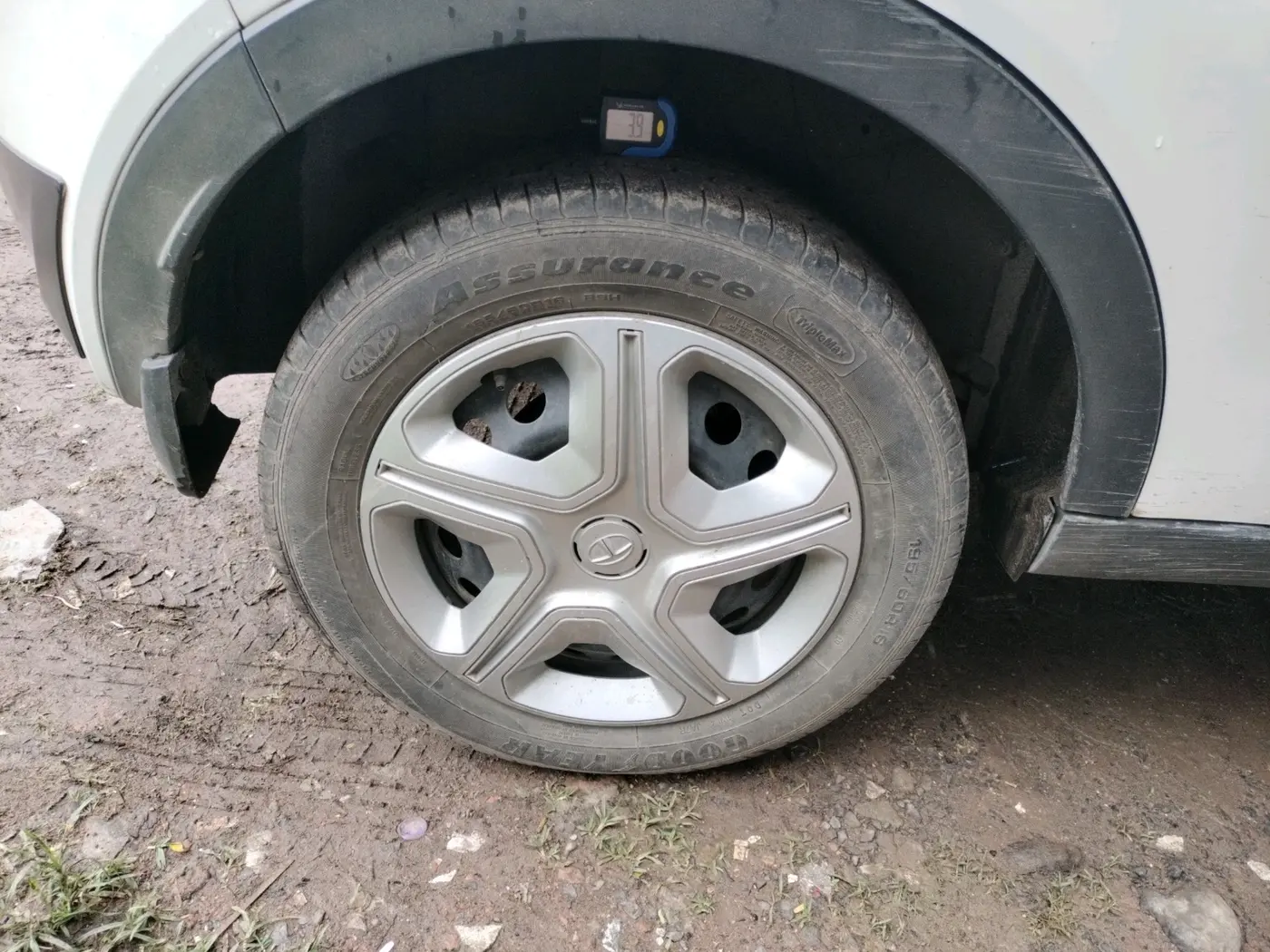 2019 Tata NEXON XM PETROL, Petrol, Manual, 48,779 km, tyre