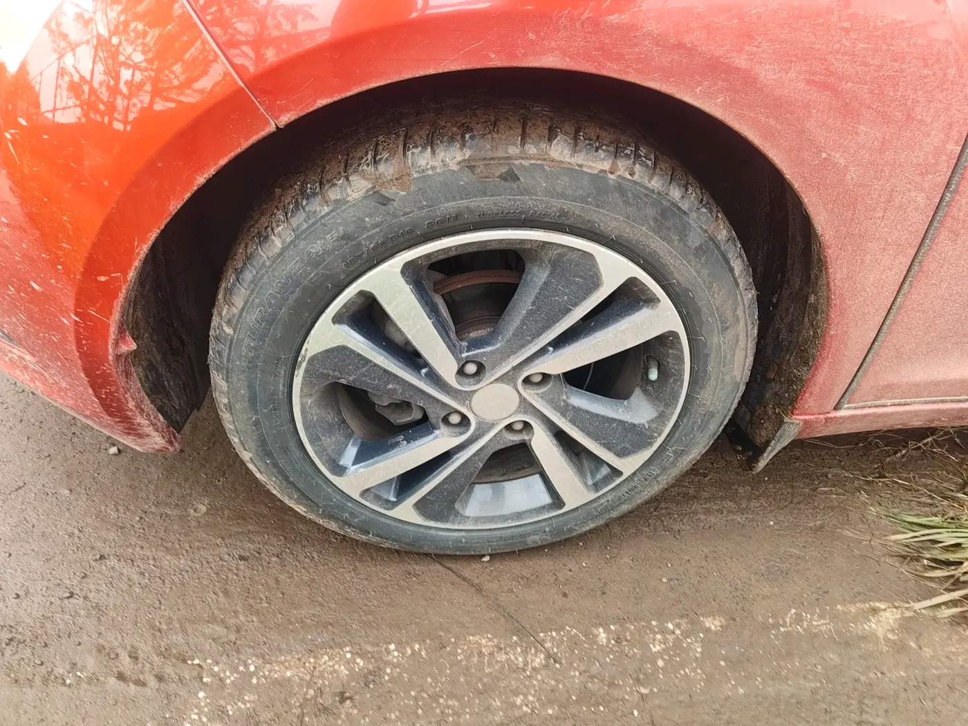 2024 Tata ALTROZ XZ CNG, CNG, Manual, 61,922 km, tyre