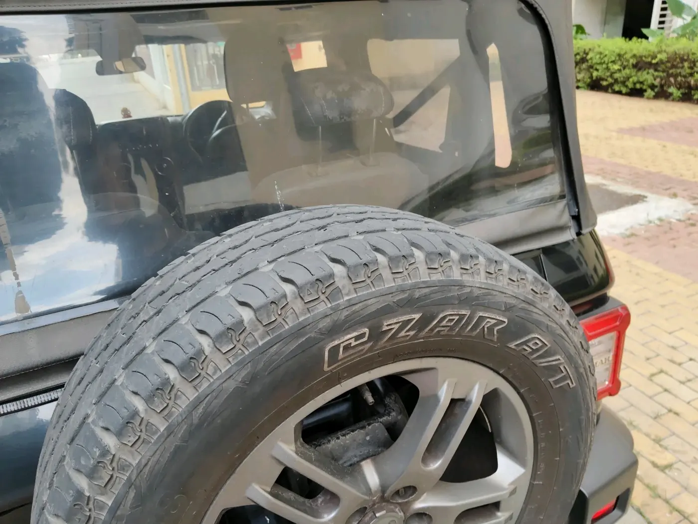 2020 Mahindra Thar LX D 4WD AT CONVERTIBLE, Diesel, Automatic, 58,119 km, tyre