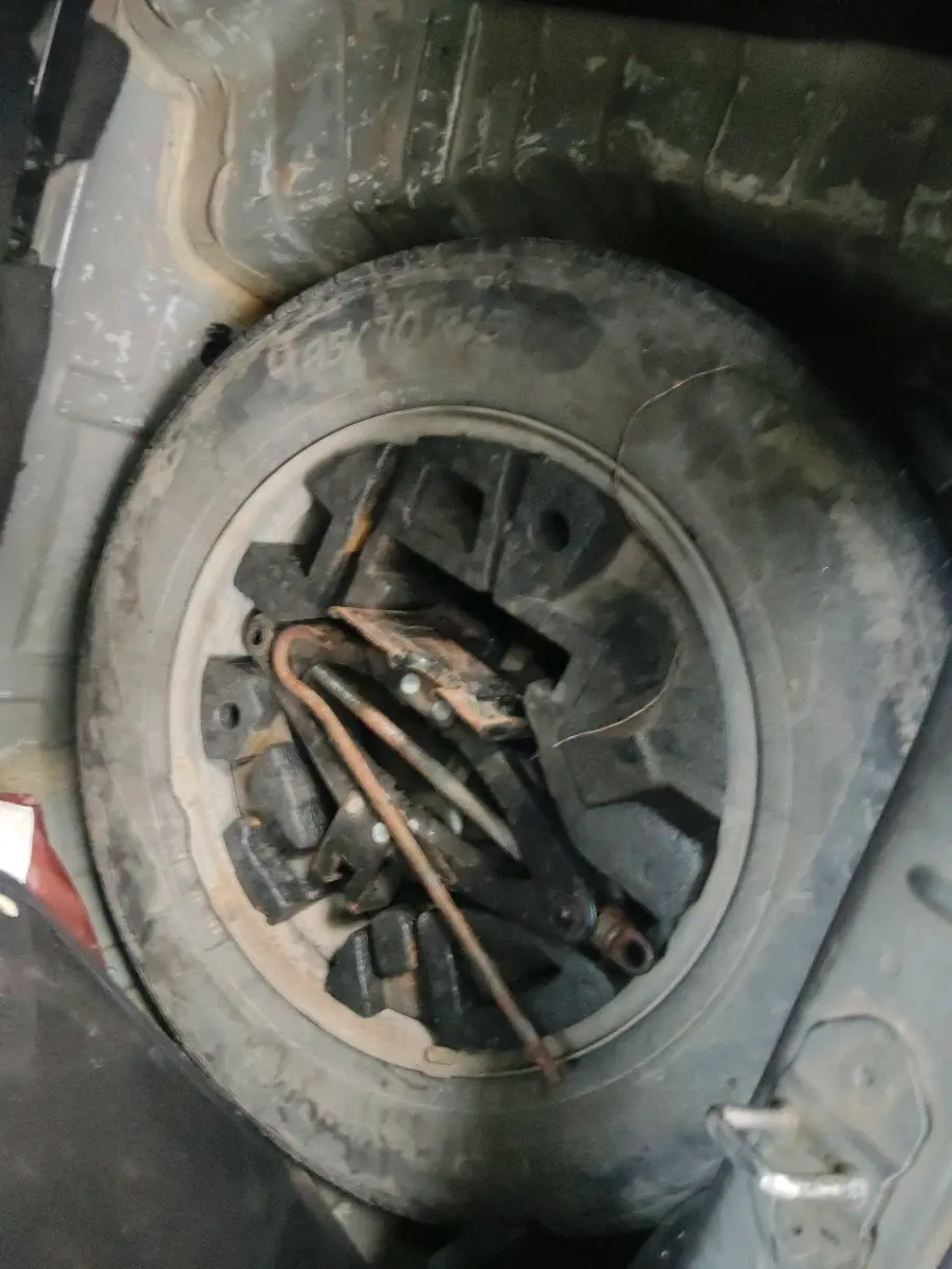 2022 Tata PUNCH ADVENTURE MT, Petrol, Manual, 65,171 km, tyre