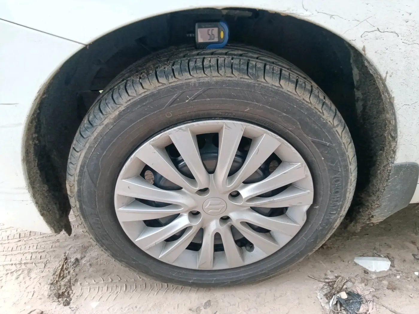 2021 Maruti Baleno DELTA PETROL 1.2, CNG, Manual, 1,35,905 km, tyre