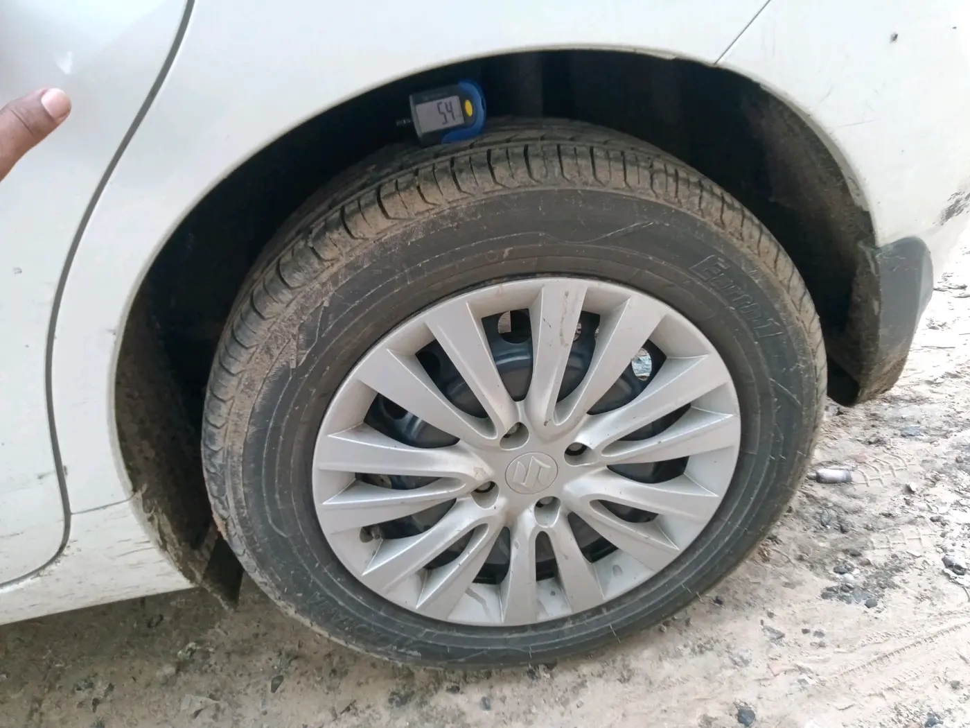2021 Maruti Baleno DELTA PETROL 1.2, CNG, Manual, 1,35,905 km, tyre