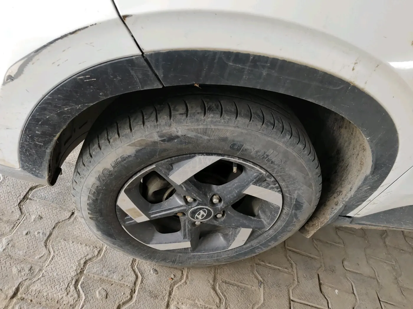 2022 Hyundai VENUE S 1.2, Petrol, Manual, 46,015 km, tyre