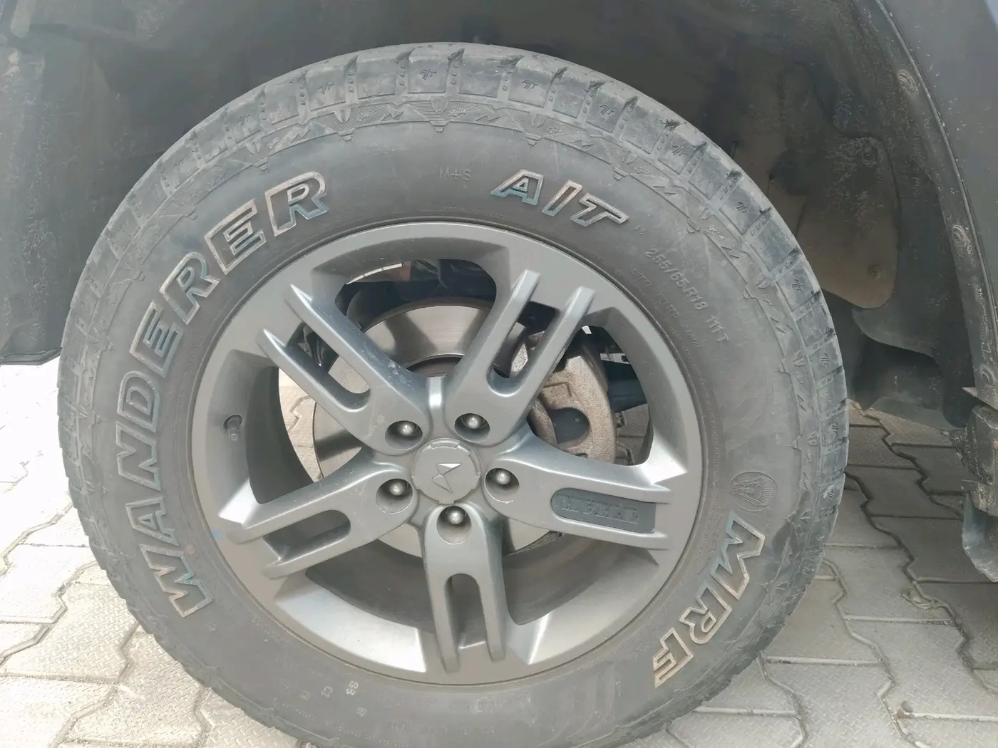 2022 Mahindra Thar LX PETROL HT 4WD AT, Petrol, Automatic, 28,092 km, tyre