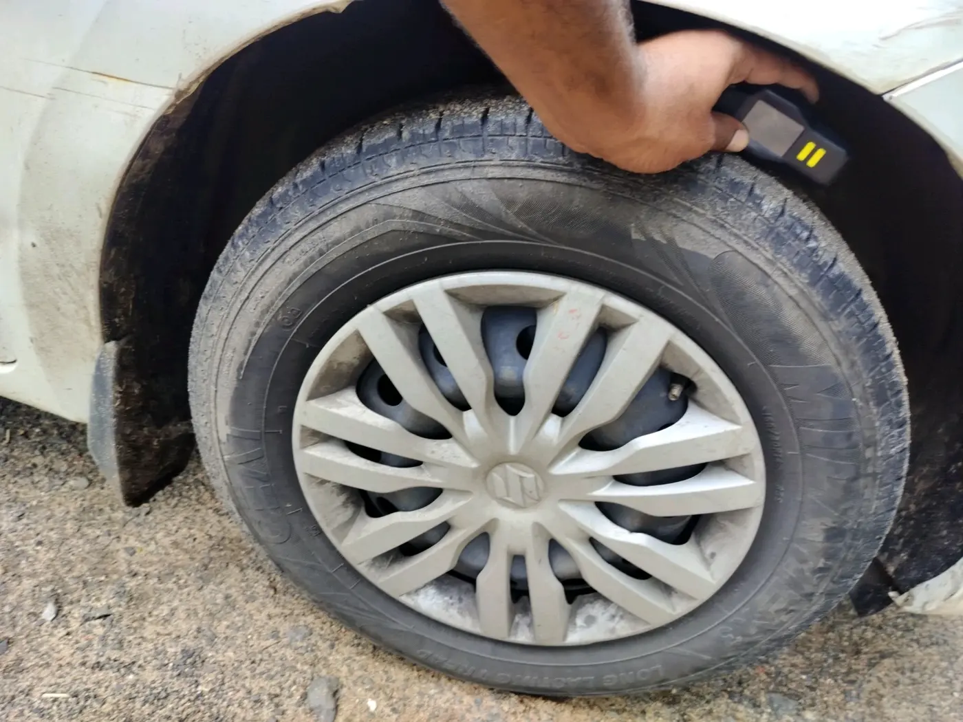 2020 Maruti Dzire VXI, Petrol, Manual, 59,501 km, tyre