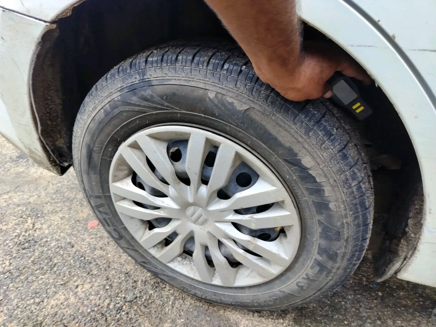2020 Maruti Dzire VXI, Petrol, Manual, 59,501 km, tyre