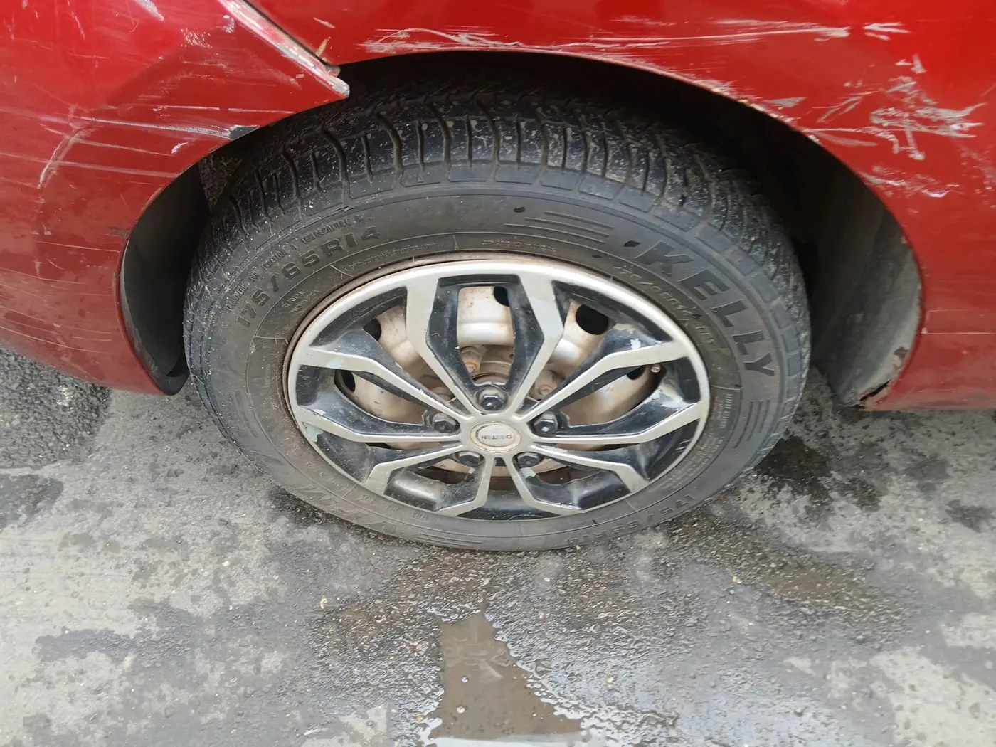 2012 Tata Indica Vista LX QUADRAJET, Diesel, Manual, 86,576 km, tyre