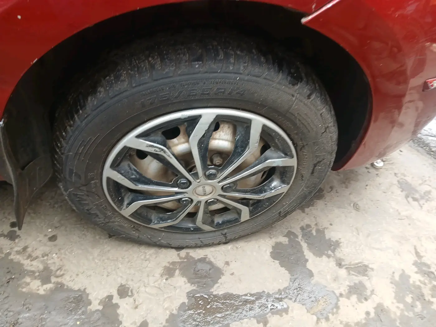 2012 Tata Indica Vista LX QUADRAJET, Diesel, Manual, 86,576 km, tyre