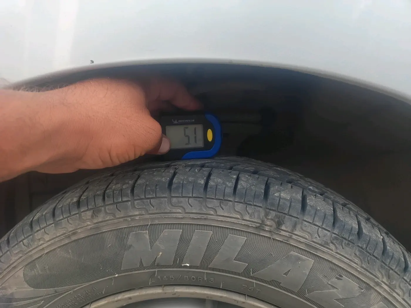 2017 Maruti Wagon R 1.0 LXI CNG, CNG, Manual, 2,21,617 km, tyre