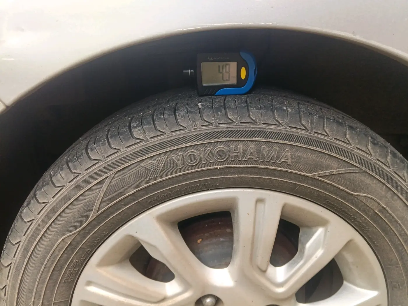 2017 Tata Tiago XZA PETROL, Petrol, Automatic, 54,052 km, tyre