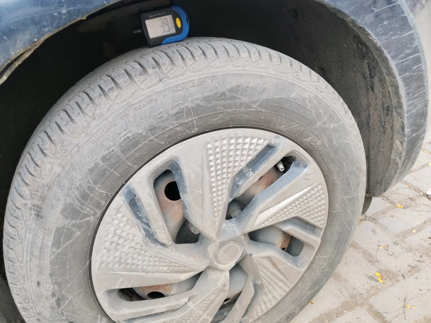 2022 Maruti Swift VXI, Petrol, Manual, 72,676 km, tyre