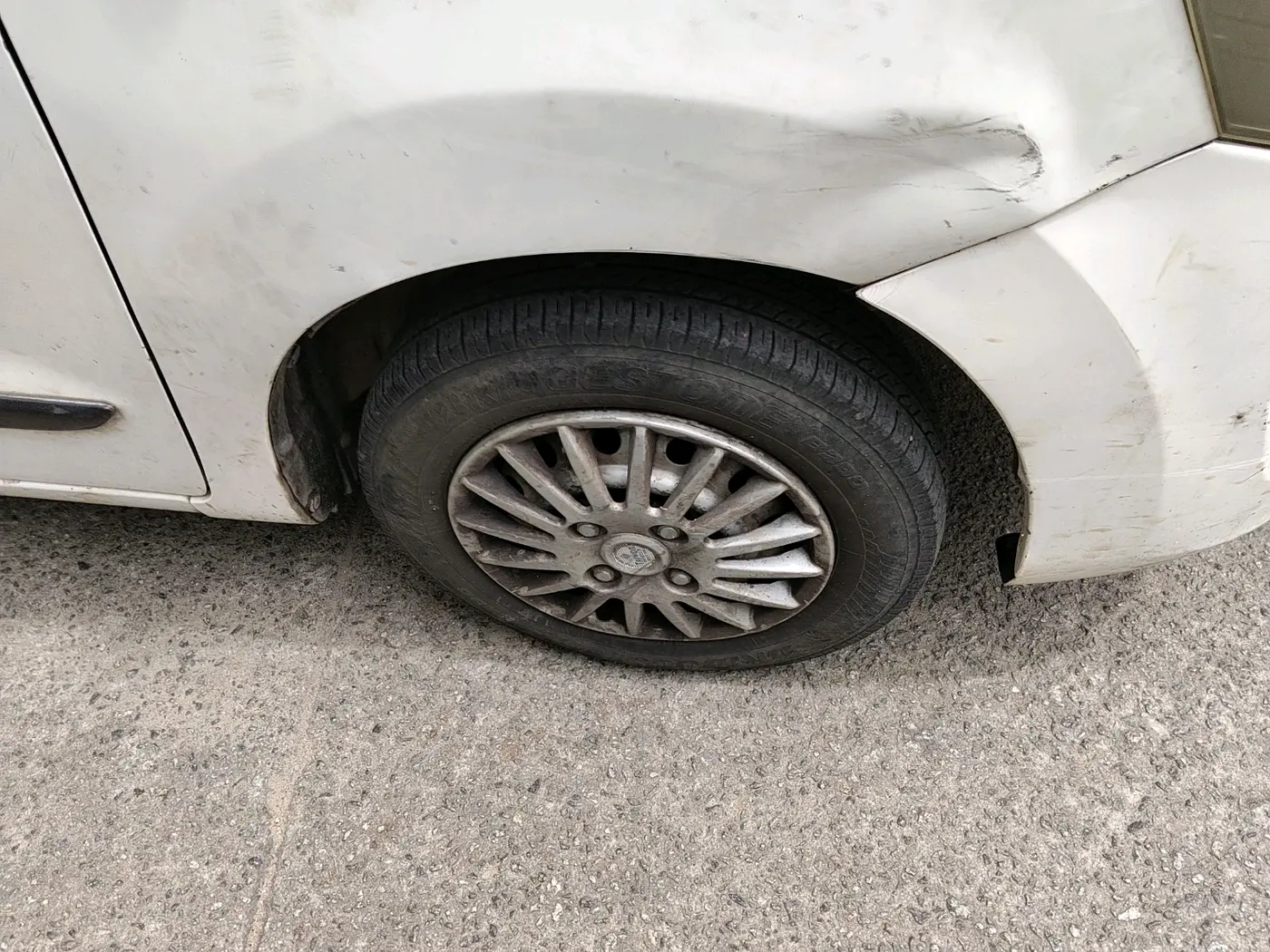 2017 Maruti Wagon R 1.0 LXI CNG, CNG, Manual, 2,21,033 km, tyre