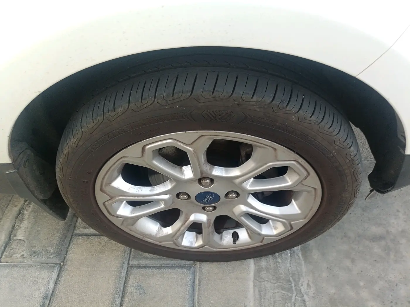 2018 Ford Ecosport TITANIUM + 1.5L DIESEL, Diesel, Manual, 1,77,174 km, tyre