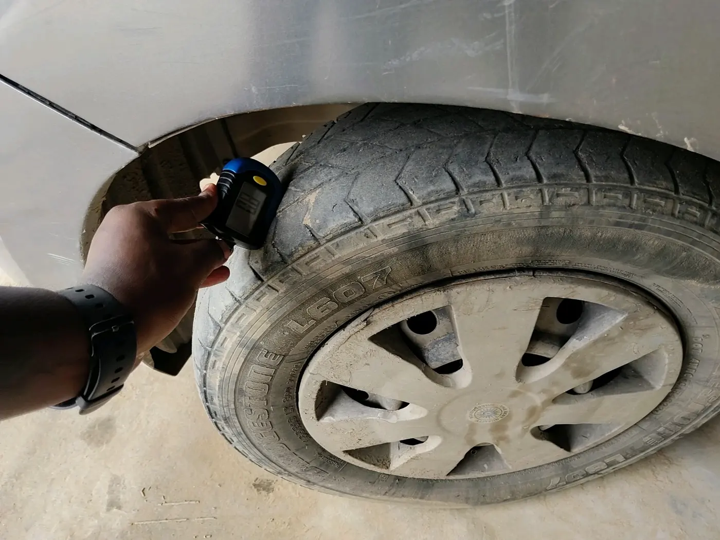 2013 Maruti Wagon R 1.0 LXI, CNG, Manual, 93,919 km, tyre