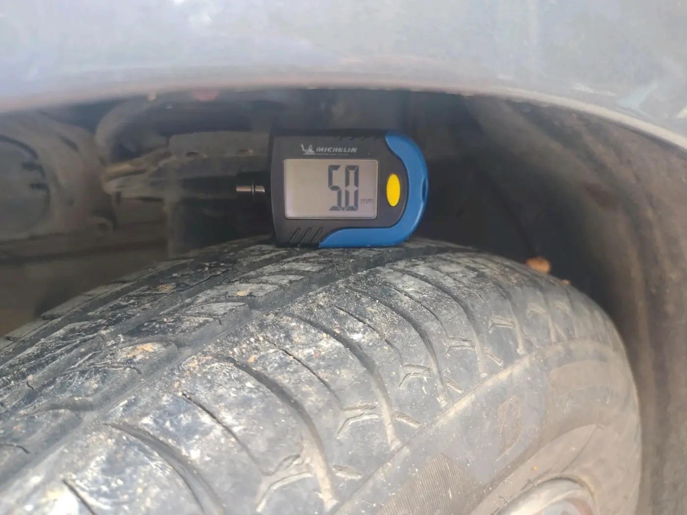 2016 Hyundai Grand i10 ASTA (O) AT 1.2 KAPPA VTVT, CNG, Automatic, 1,02,000 km, tyre