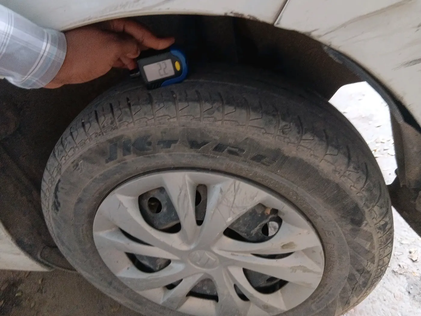 2019 Maruti Swift VXI, Petrol, Manual, 1,16,747 km, tyre