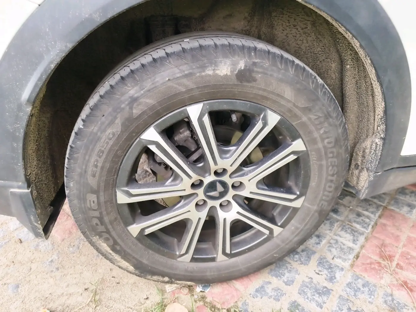 2024 Mahindra XUV700 AX 7 D AT AWD 7 STR, Diesel, Automatic, 38,786 km, tyre