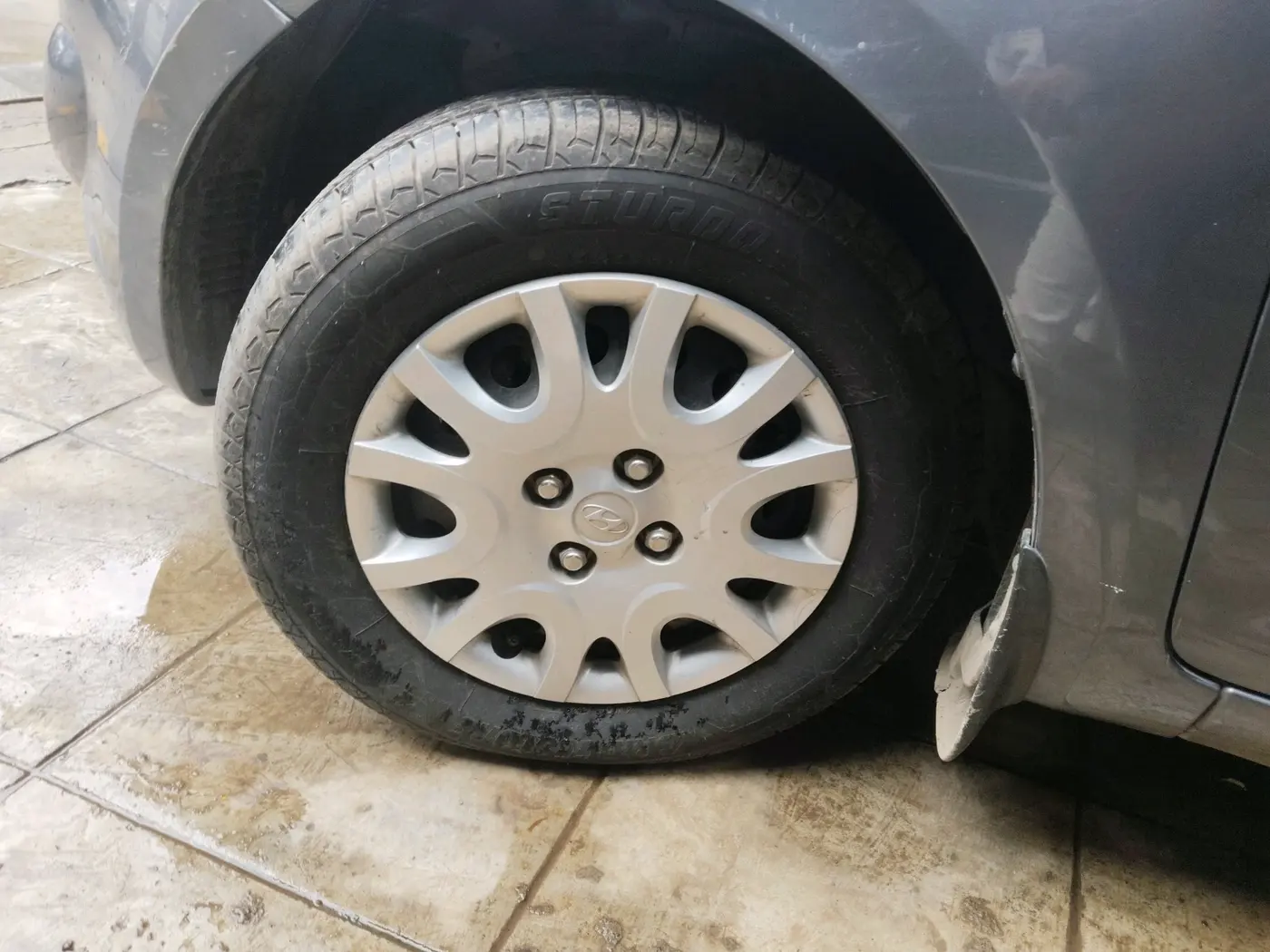 2011 Hyundai i20 MAGNA 1.2, Petrol, Manual, 10,969 km, tyre