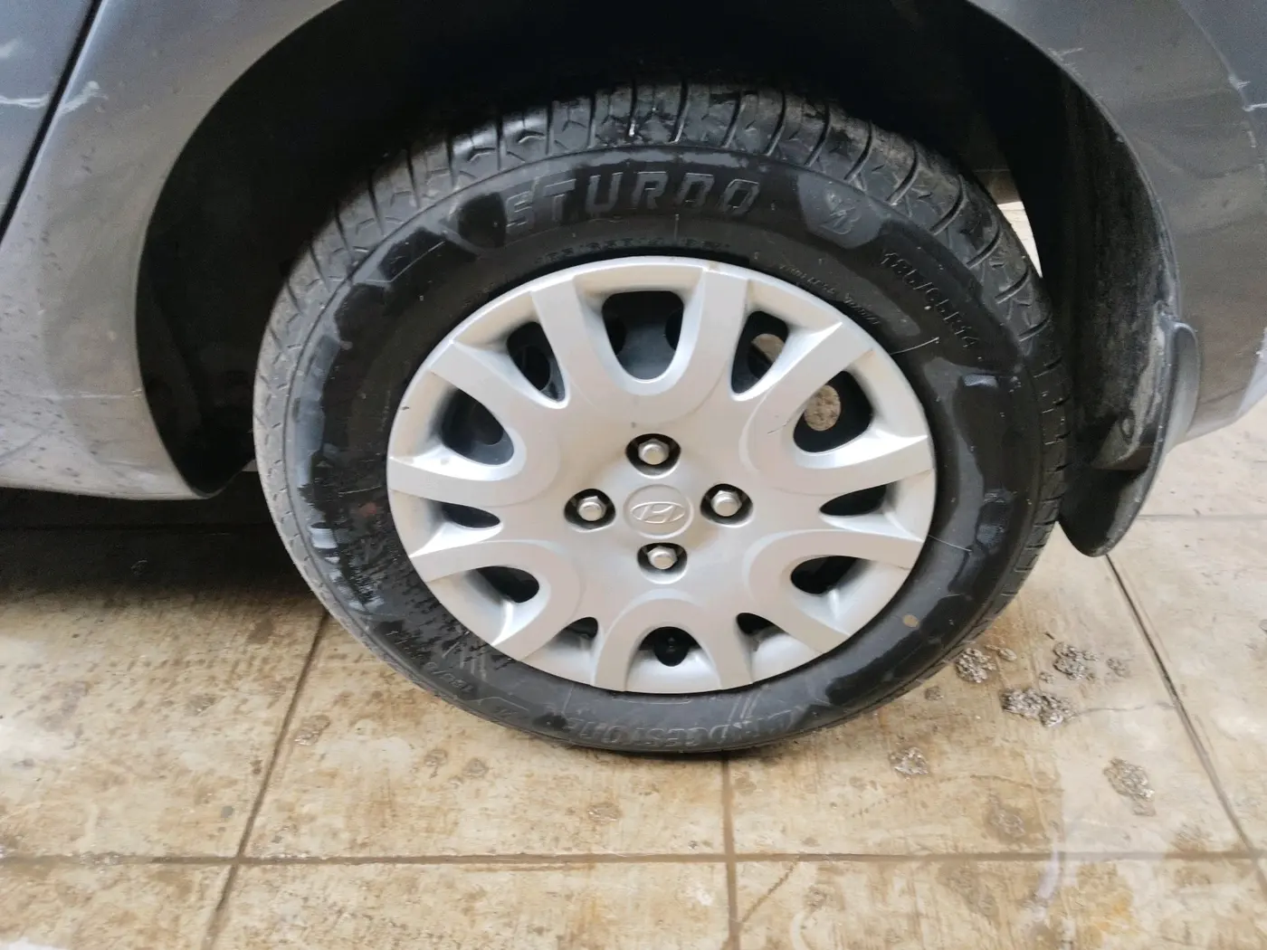 2011 Hyundai i20 MAGNA 1.2, Petrol, Manual, 10,969 km, tyre