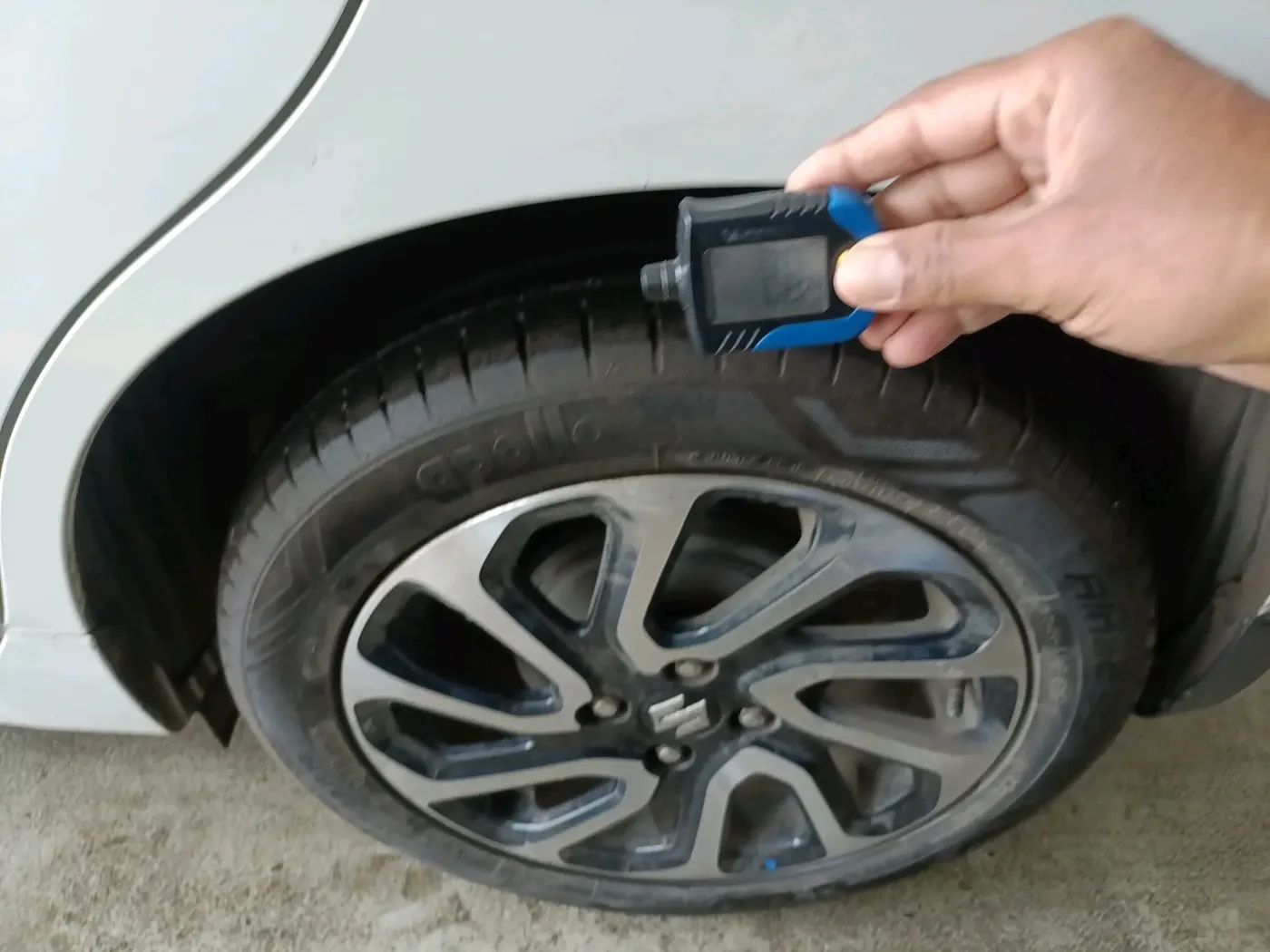 2022 Maruti Baleno ALPHA 1.2 AGS, Petrol, Automatic, 42,430 km, tyre