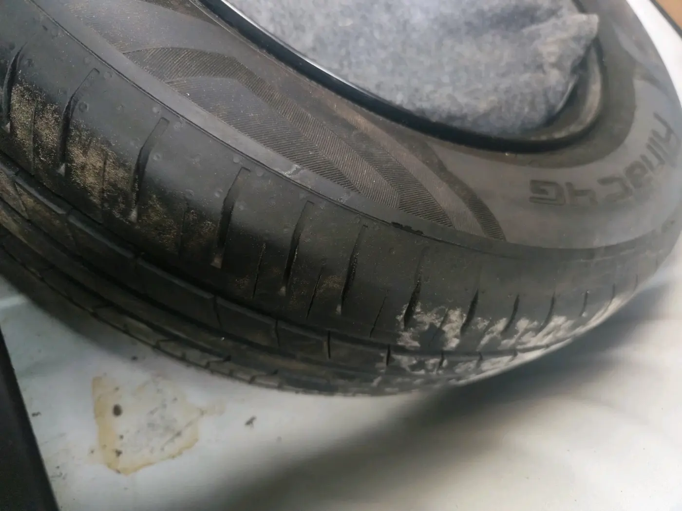 2024 Hyundai VENUE SX 1.2 PETROL, Petrol, Manual, 23,923 km, tyre