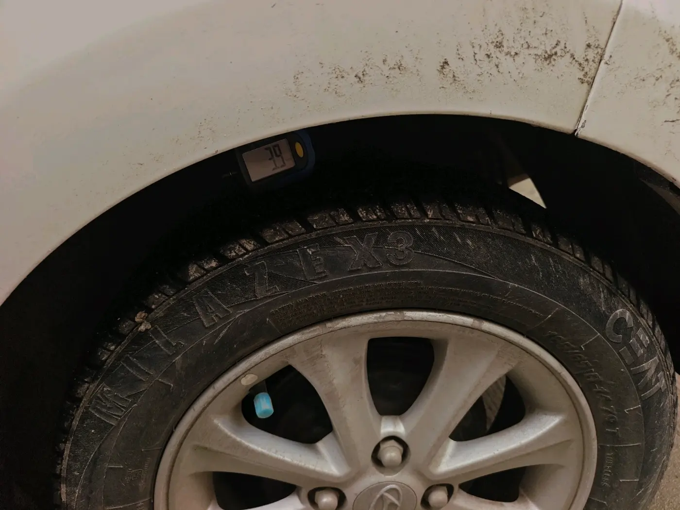 2015 Hyundai Grand i10 ASTA AT 1.2 KAPPA VTVT, CNG, Automatic, 1,15,511 km, tyre
