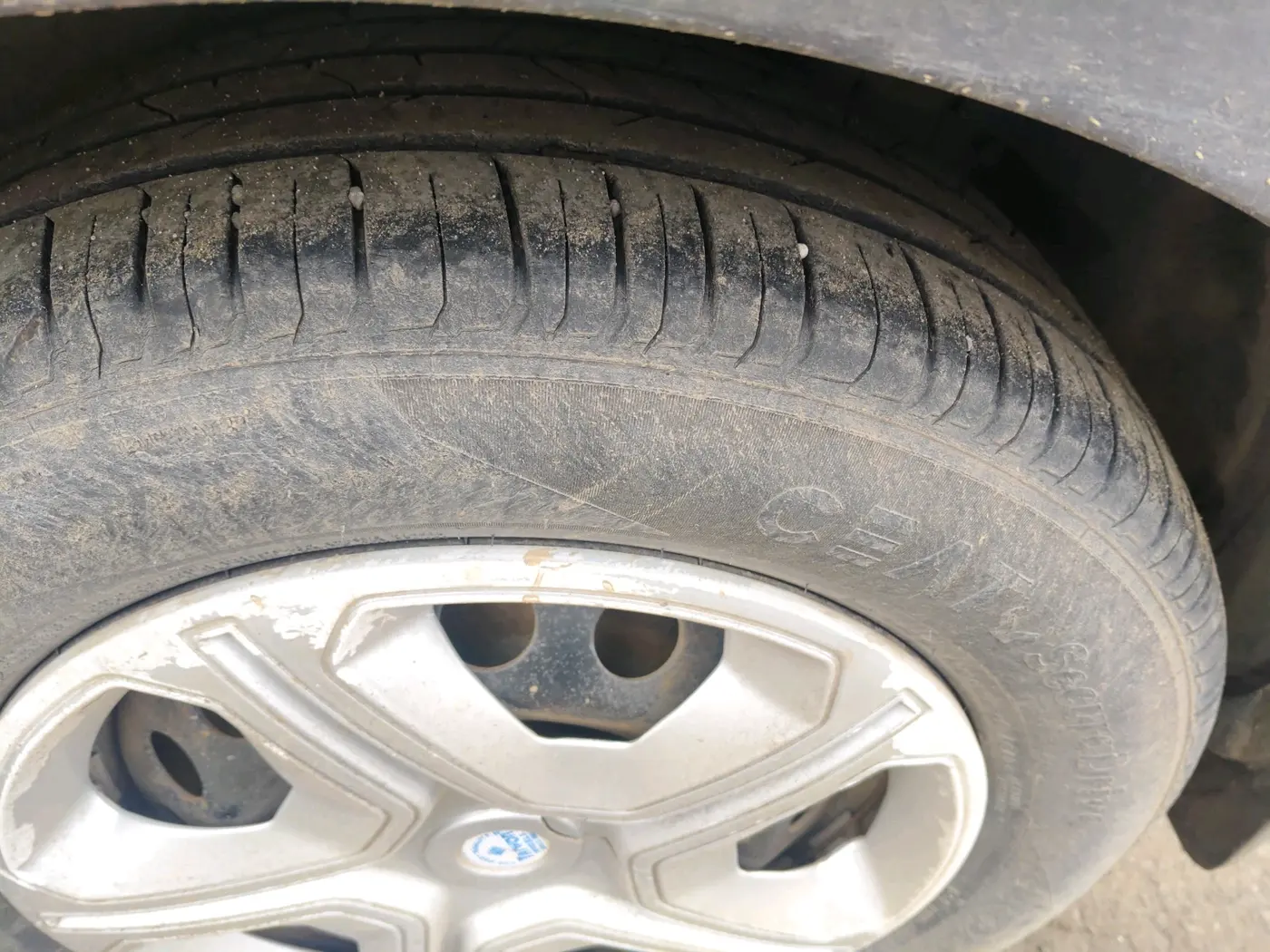 2018 Tata NEXON XM PETROL, CNG, Manual, 76,047 km, tyre