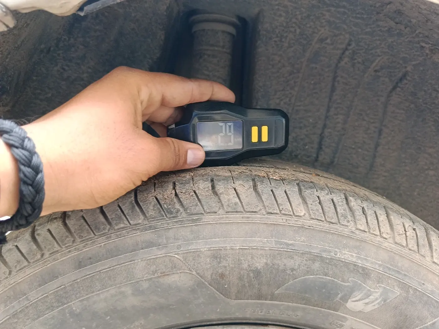 2019 Maruti Dzire VDI, Diesel, Manual, 2,06,161 km, tyre