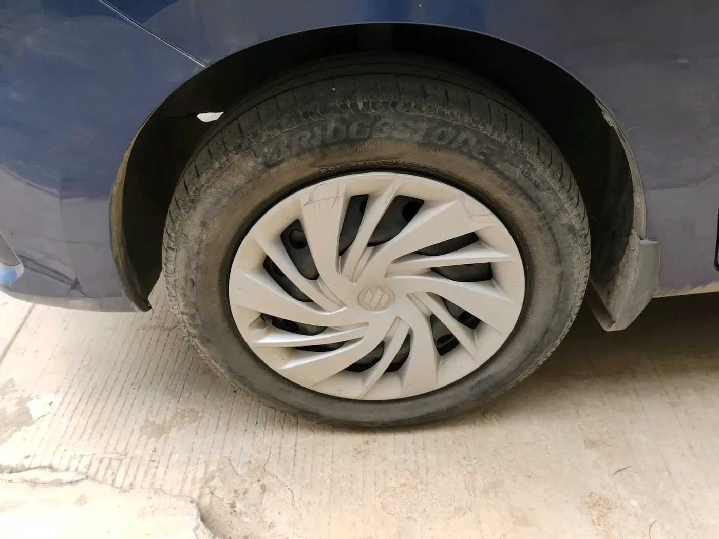 2021 Maruti Ertiga VXI CNG, CNG, Manual, 46,059 km, tyre