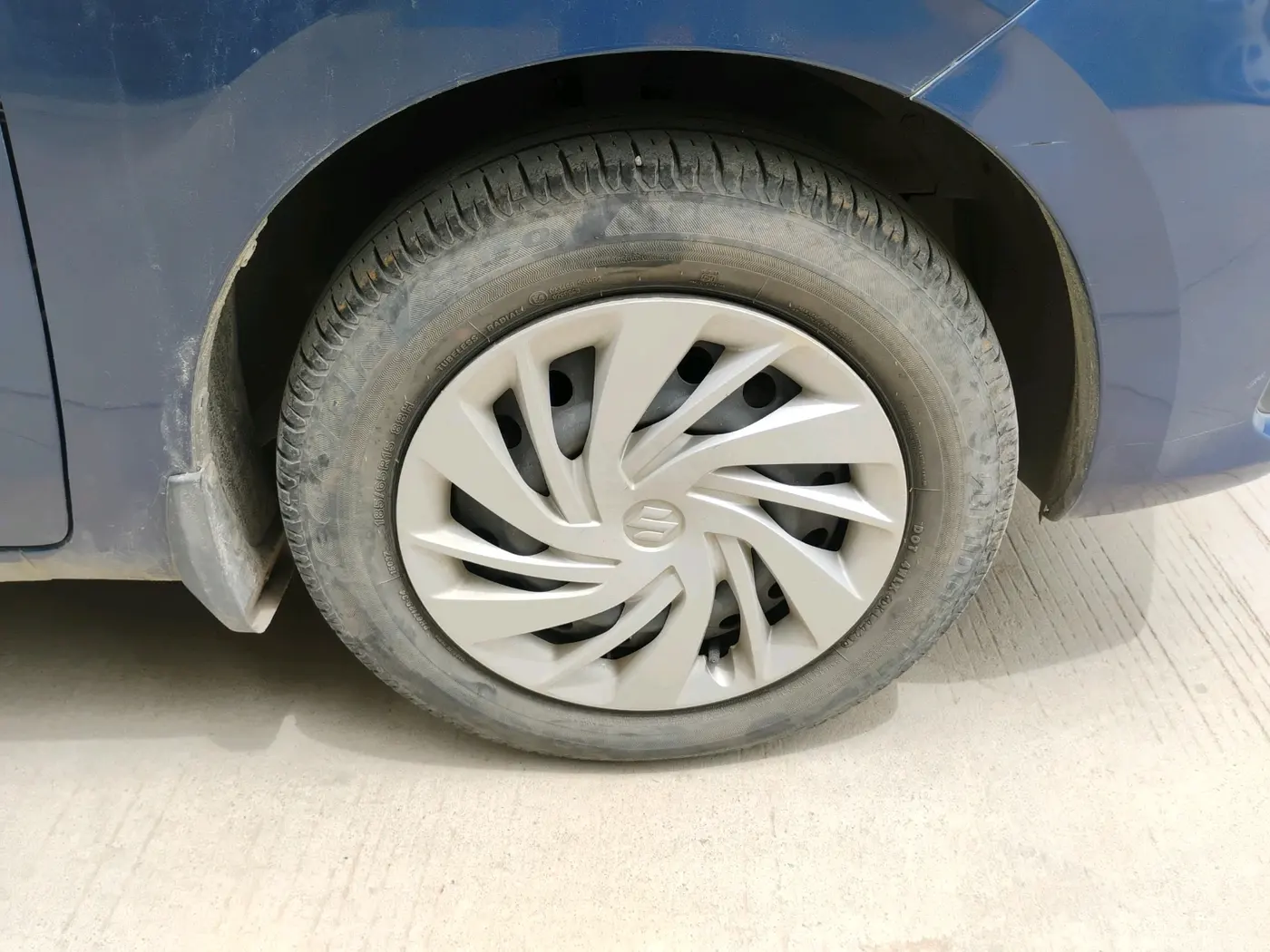 2021 Maruti Ertiga VXI CNG, CNG, Manual, 46,059 km, tyre